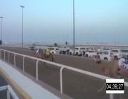 بالفيديو كارثة أثناء سباق الهجن بالسعودية