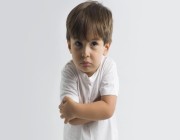 نصائح وحلول لكيفية التعامل مع الطفل العنيد