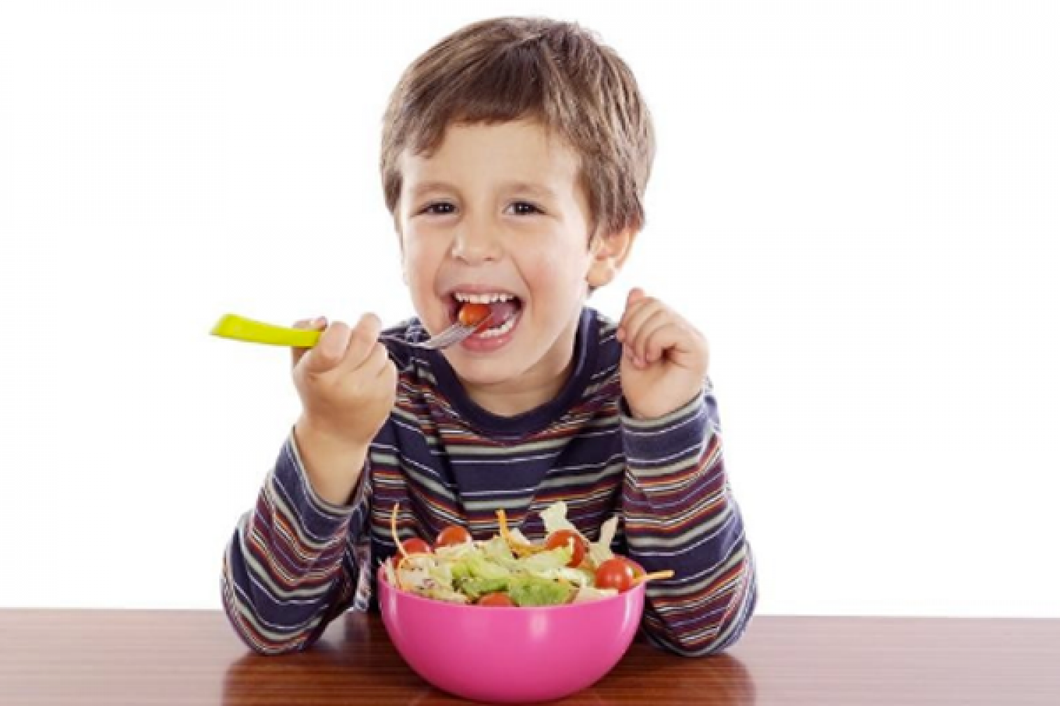10 أكلات تعزز الذاكرة والتركيز لدى الأطفال