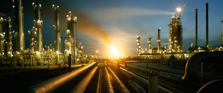النفط يقفز أكثر من 5 % بعد اتفاق أوبك على خفض الإنتاج