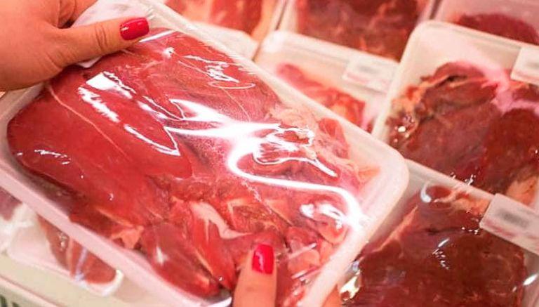 “الغذاء والدواء” توضح حقيقة ما يتردد عن الأضرار الصحية للحوم المبرَّدة